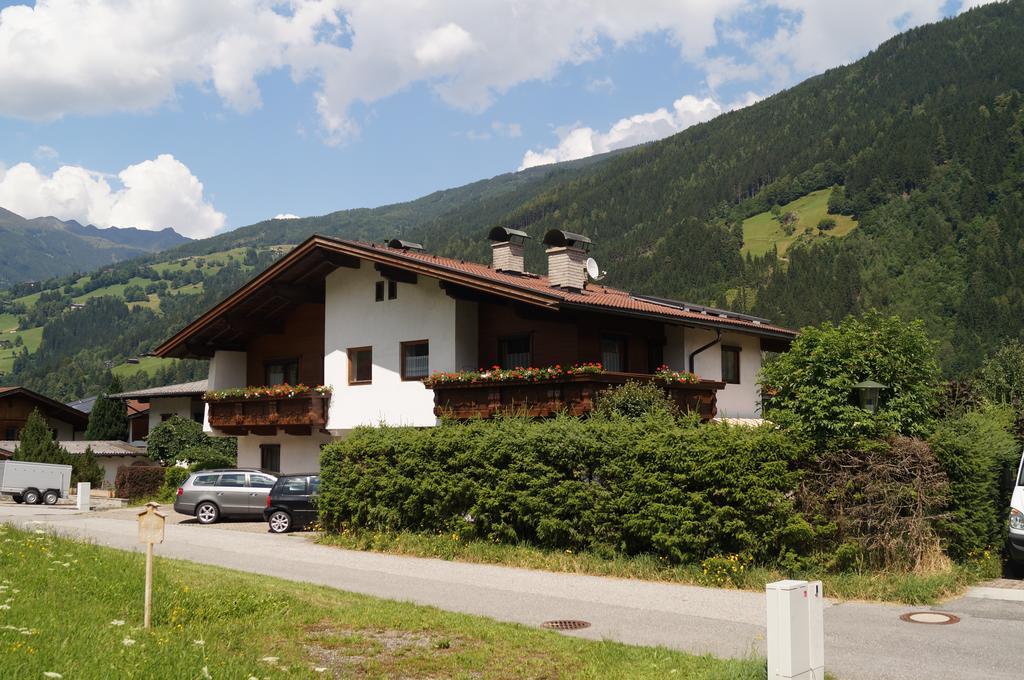 Apartment Alpin Aschau Im Zillertal Luaran gambar
